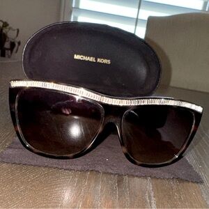 😎Michael Kors Studded Sunglassss😎